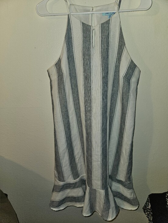 She + Sky Dresses & Skirts - She + Sky Womans Vertical Striped Ruffle Dress Size M